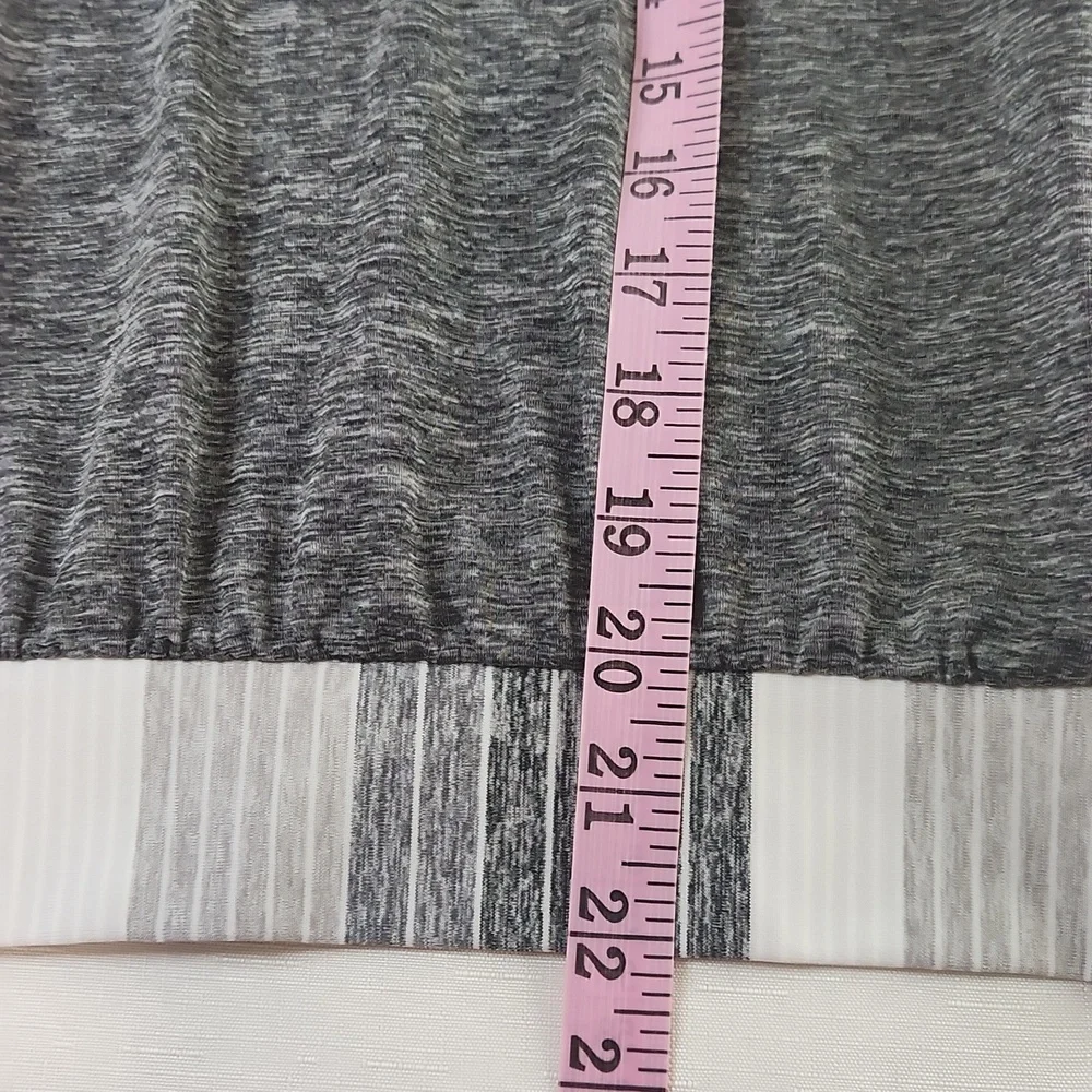 Nike gray tank top with built-in bralett. Size M